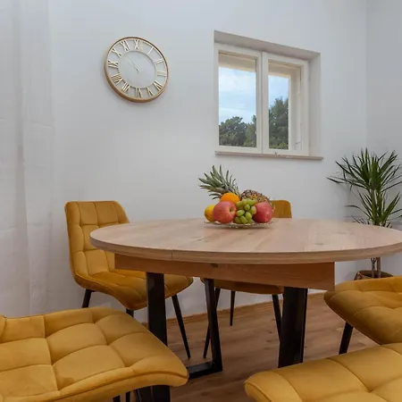 Marija Bibic * Hvar Town